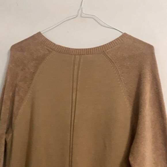 NWT DKNY BEIGE SWEATER‎ SIZE M - Picture 3 of 8